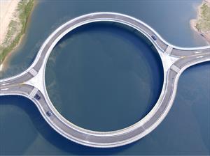 ¿Por qué es circular el puente de Laguna Garzón?