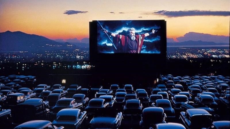 Los autocinemas volverán a estar de moda en el mundo