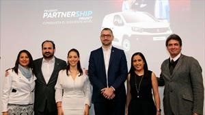 Peugeot Partnership Project certifica a pequeños empresarios