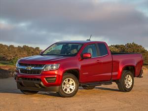 Tom Brady recibe un Chevrolet Colorado 2015 por ser el MVP del Super Bowl XLIX