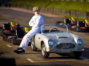 Los niños ricos, felices: Aston Martin DB Junior