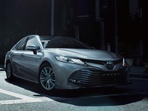 Se lanza en Argentina el Toyota Camry, la octava generación