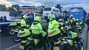 Más de 12 mil comparendos a vehículos de transporte ilegal en Bogotá