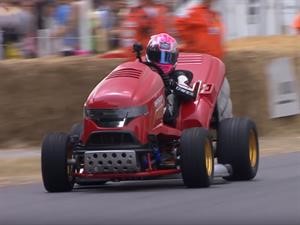 Goodwood 2018: Honda corre con una cortadora de pasto de 190 Hp