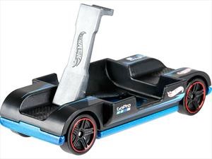 Hot Wheels Zoom In es auto a escala compatible para la cámara GoPro