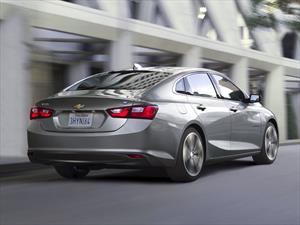 Chevrolet Malibu Hybrid 2016 ofrece un consumo promedio de 46 mpg