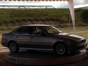 DuPont y AMBA realizan prueba balística a un BMW Serie 5 blindado
