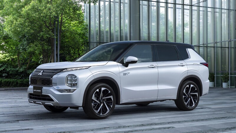 Mitsubishi Outlander PHEV 2023: la versión plug-in hybrid gana en diseño, equipamiento y autonomía