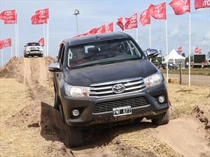 Toyota con simuladores y autos en ExpoAgro 2017