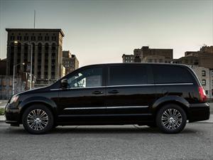 Chrysler Town & Country 2013 tiene DVD Blu-Ray