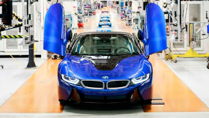 Último BMW i8 sale de las líneas de producción