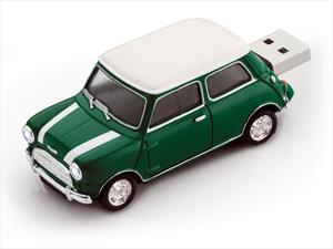 USB con forma de carro... Toda una sensación
