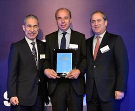 Subaru Chile recibe premio por record en ventas