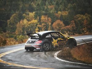 Video: Tanner Foust saca su VW Beetle GRC de paseo