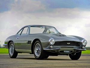 Aston Martin DB4 Jet Coupé de 1960 subastado en 4.8 millones de dólares