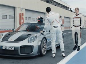 Walter Röhrl y Mark Webber se divierten con el Porsche 911 GT2 RS 2018