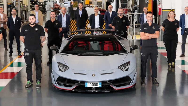 Lamborghini Aventador registra 10,000 unidades producidas