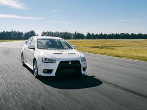 Mitsubishi Lancer Evolution X en pista