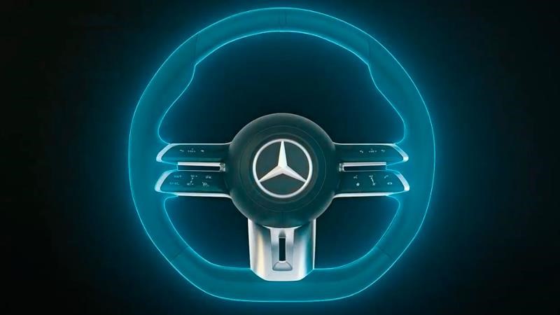 Mercedes-Benz presenta nuevo volante que detecta si quitas las manos del mismo
