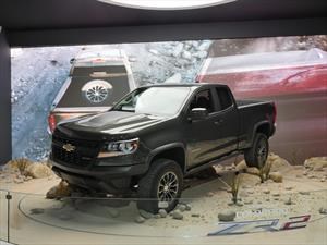 Chevrolet Colorado ZR2 2017, lista para el todo terreno extremo
