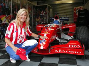 María de Villota, la piloto que volvió a nacer