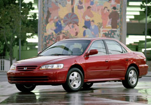 Honda llama a revisión a 833 mil vehículos por problemas en la bolsa de aire