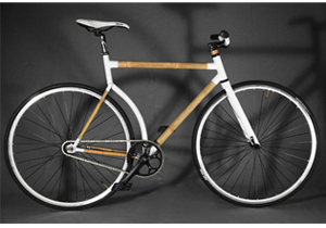 Una bicicleta hecha con bambú