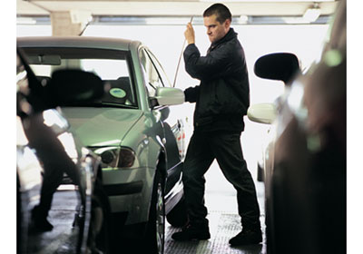 ¿Qué hacer si roban tu auto?