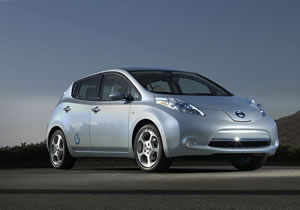 El auto totalmente eléctrico Nissan Leaf costará desde 25,280 dólares