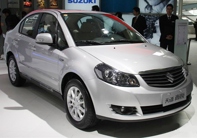 Suzuki SX4 Sedán 2011: Primeras imágenes