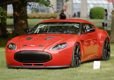 Aston Martin V12 Vantage Zagato: Belleza deportiva