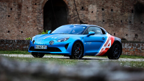 Alpine A110 Trackside, el nuevo auto de Fernando Alonso y Esteban Ocon