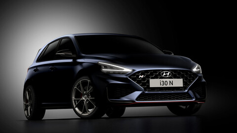 Hyundai i30 N 2021, con tratamiento deportivo y caja de doble embrague