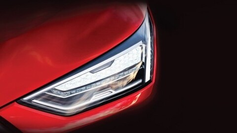 El porqué no es bueno reemplazar las luces originales de los automóviles