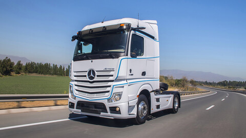 Mercedes-Benz New Actros es el primer vehículo de Chile en reemplazar los espejos por cámaras
