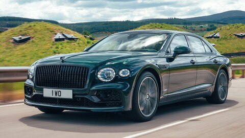 Bentley Flying Spur Hybrid: Se electrificó el lujoso sedán