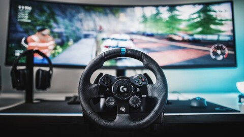Logitech G923 ofrece altísima precisión para los videojuegos de autos que vienen