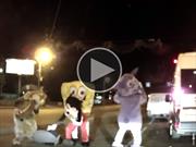 Video: Bob Esponja y compañía golpean a conductor en la calle