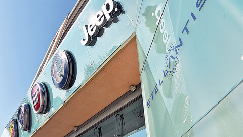Citroën FIAT, Jeep y Peugeot podrían compartir concesionarios