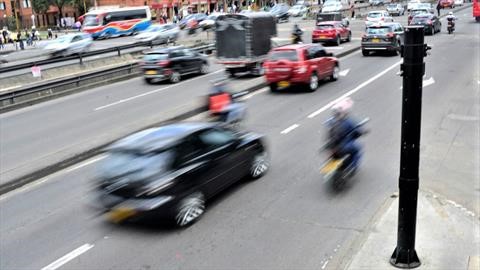 Cámaras salvavidas controlarán límite de velocidad en Bogotá