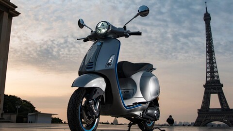 ¿Por qué en Paris quieren prohibir las motos y scooters con motor a gasolina?