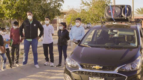 Chevrolet Spark con OnStar 4G LTE ayuda a dar clases a un profesor de secundaria