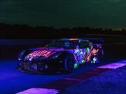 Un Corvette C7R pintado con comics fluorescentes competirá en LeMans