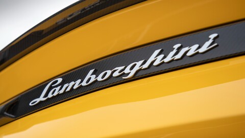 Lamborghini le escapa a las crisis y vuelve a registrar récord de ventas