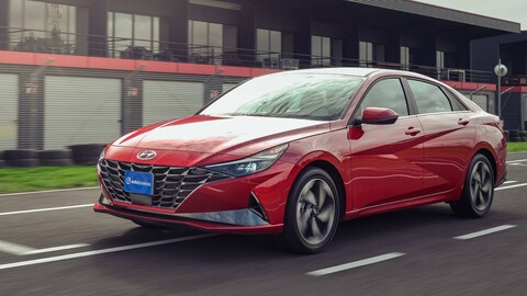 Hyundai Elantra 2022 a prueba, eficiente, moderno y disruptivo ¿nace un nuevo referente?