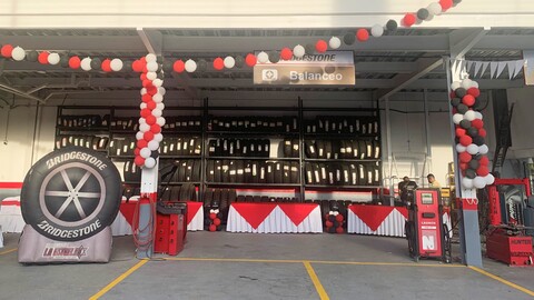Bridgestone inaugura Centro Camionero en Santa Marta