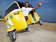 Nuevo Récord Guinness de un mototaxi sobre dos ruedas