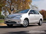 Prueba renovado Toyota Etios 2016