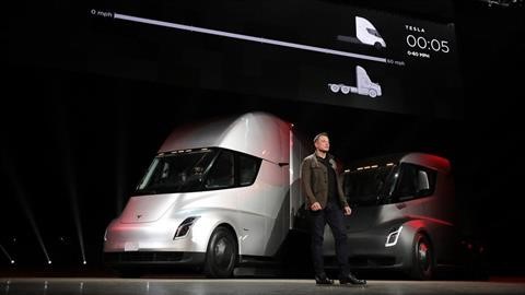 Elon Musk quiere producir el camión Tesla Semi