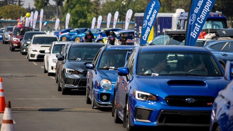 SubieFest 2020 anotó el Récord Guinness para el desfile más largo de autos Subaru